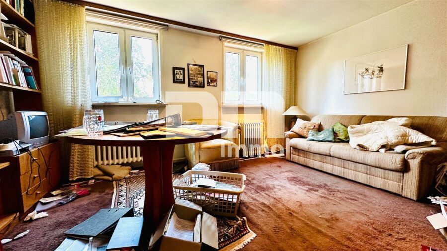 Herrschaftliches Ein- /Zweifamilienhaus BJ 1949 mit großem Garten in Traumlage - OG / DG Wohnzimmer / Esszimmer